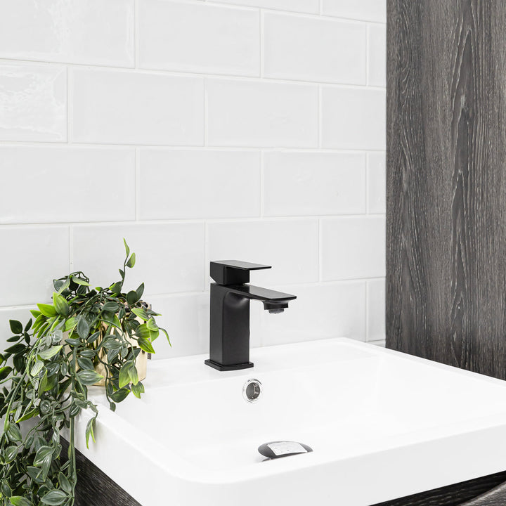 Aqua Flat White Metro 10 x 20cm Tile - 1sqm perbox