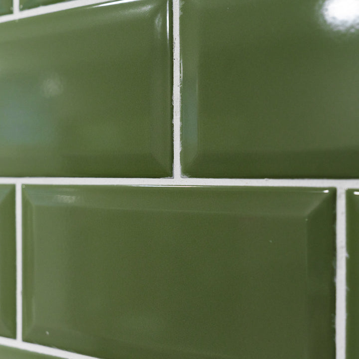 Metro Verde Bottle Green Biselado Brillo 10 x 20cm Ceramic Tile - 1sqm perbox